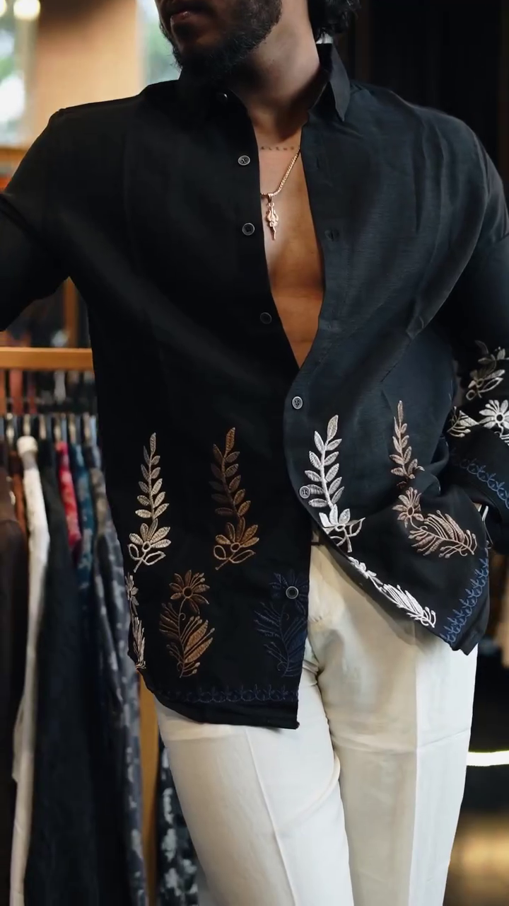 Men Slim Fit Floral Printed Spread Collar Casual Shirt - Image 4