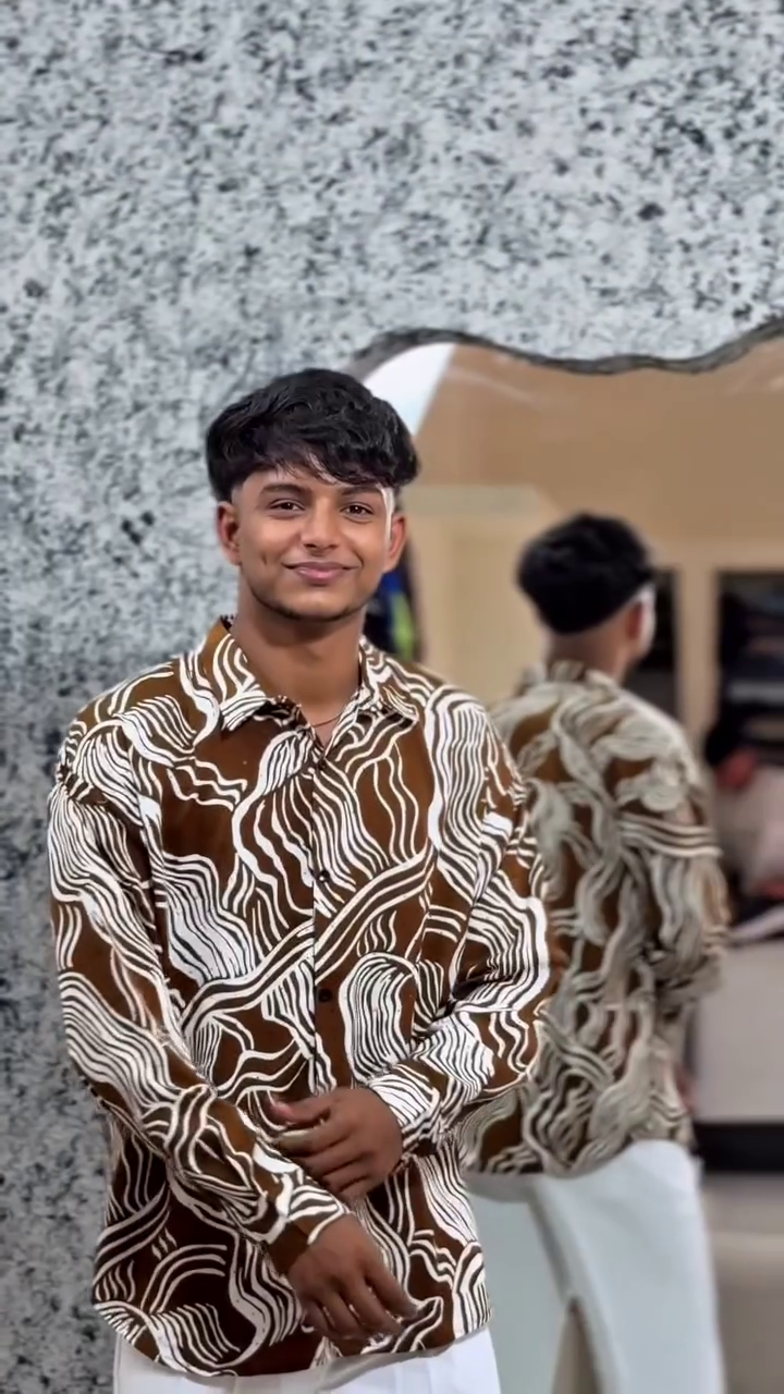 Slim Fit Floral Opaque Printed Casual Shirt - Image 4