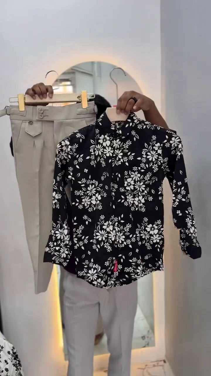 Men Dark Blue Leaf Print Shirt - Image 4