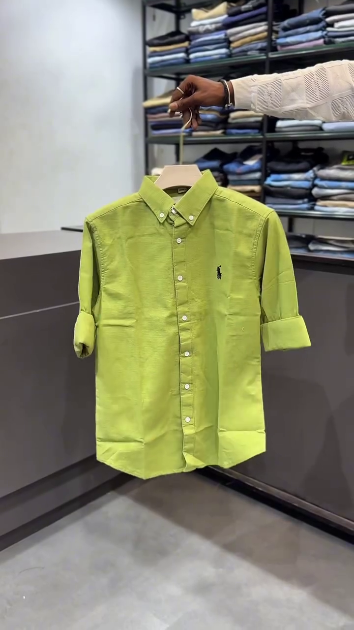 Men Olive Green Solid Regular Custom Fit Poplin Smart Casual Shirt
