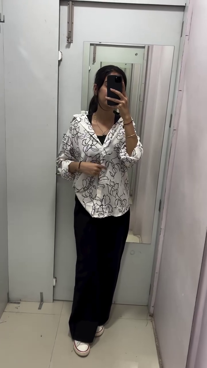 Women Straight Relaxed Fit Spread Collar Solid Satin Casual Shirt - Image 4