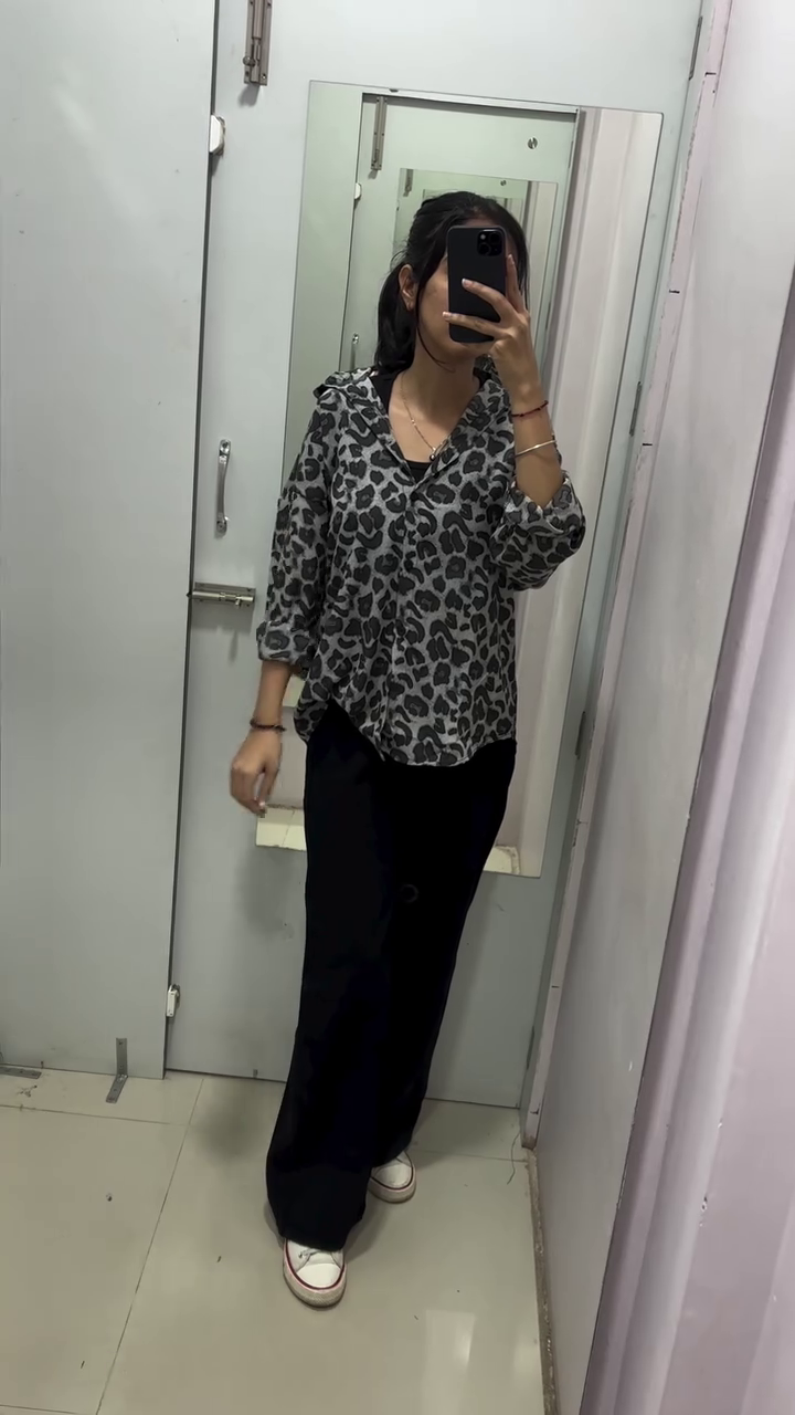 Women Straight Relaxed Fit Spread Collar Solid Satin Casual Shirt - Image 3