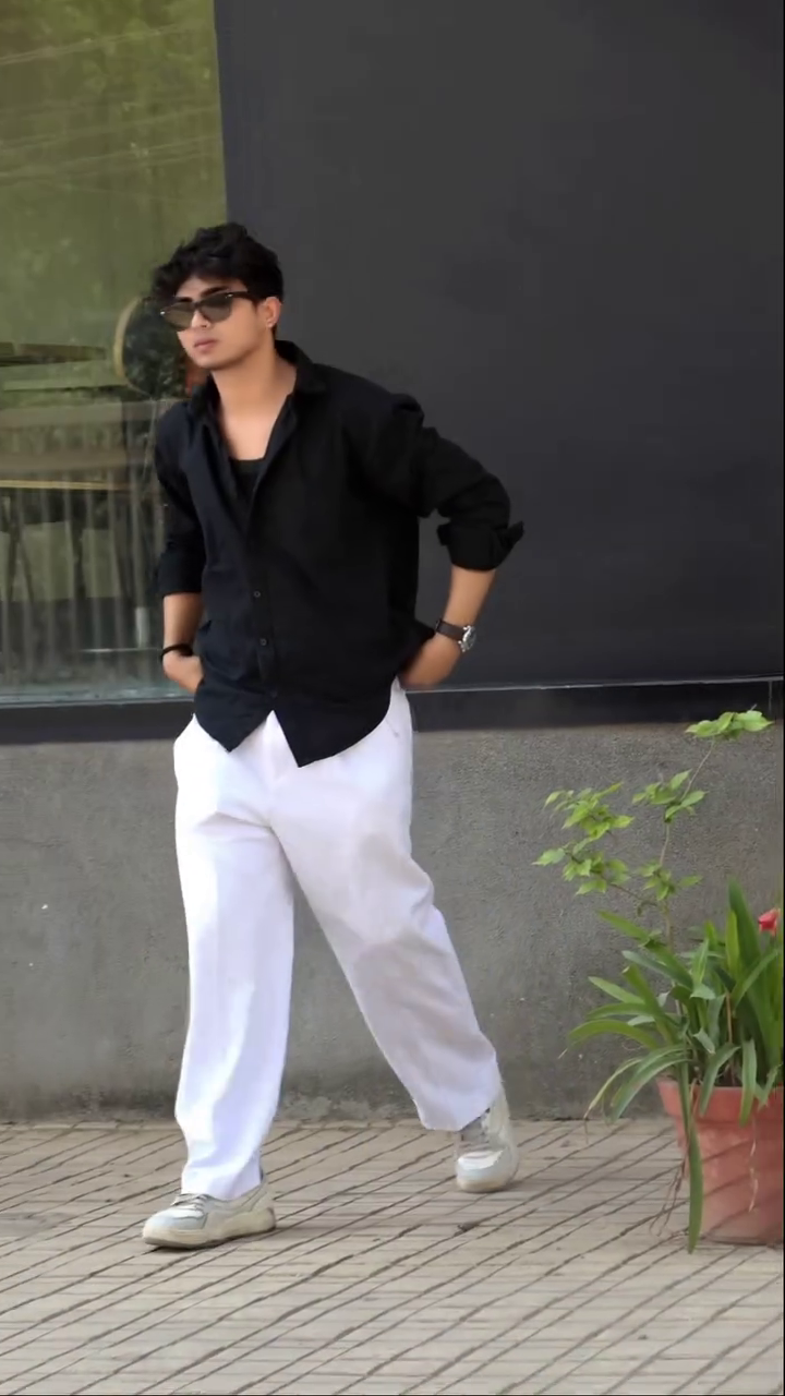 Spread Collar Long Sleeves Regular Fit Casual Shirt