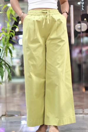 Women Mid-Rise Loose Fit Parallel Trousers