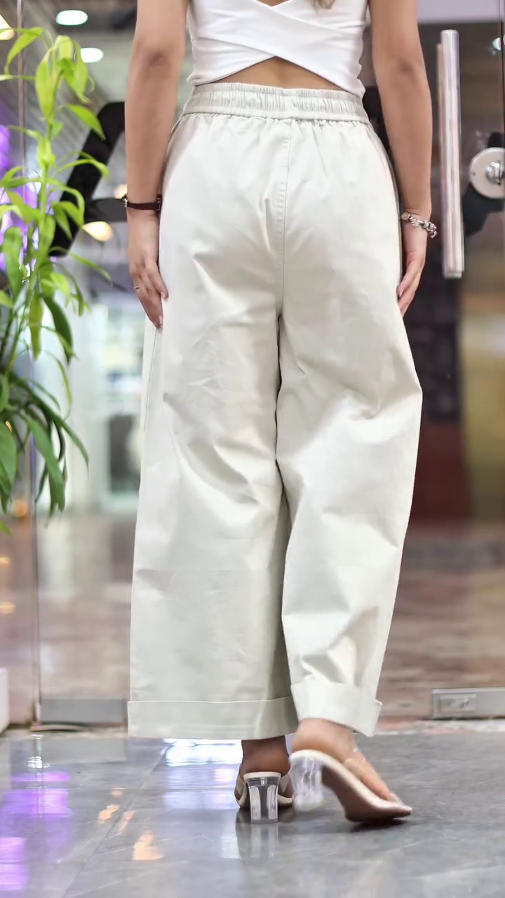 Women Mid-Rise Loose Fit Parallel Trousers - Image 3