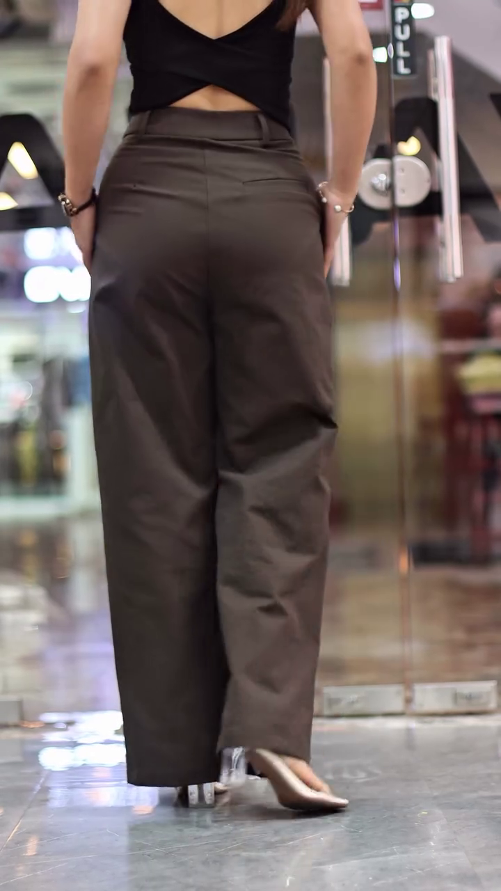Women Solid Pleated Mid-Rise Regular Trousers - Image 7