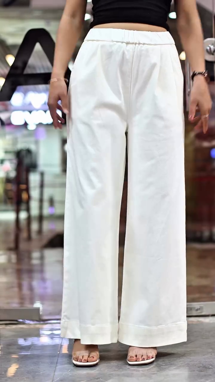 Women Solid Pleated Mid-Rise Regular Trousers - Image 3