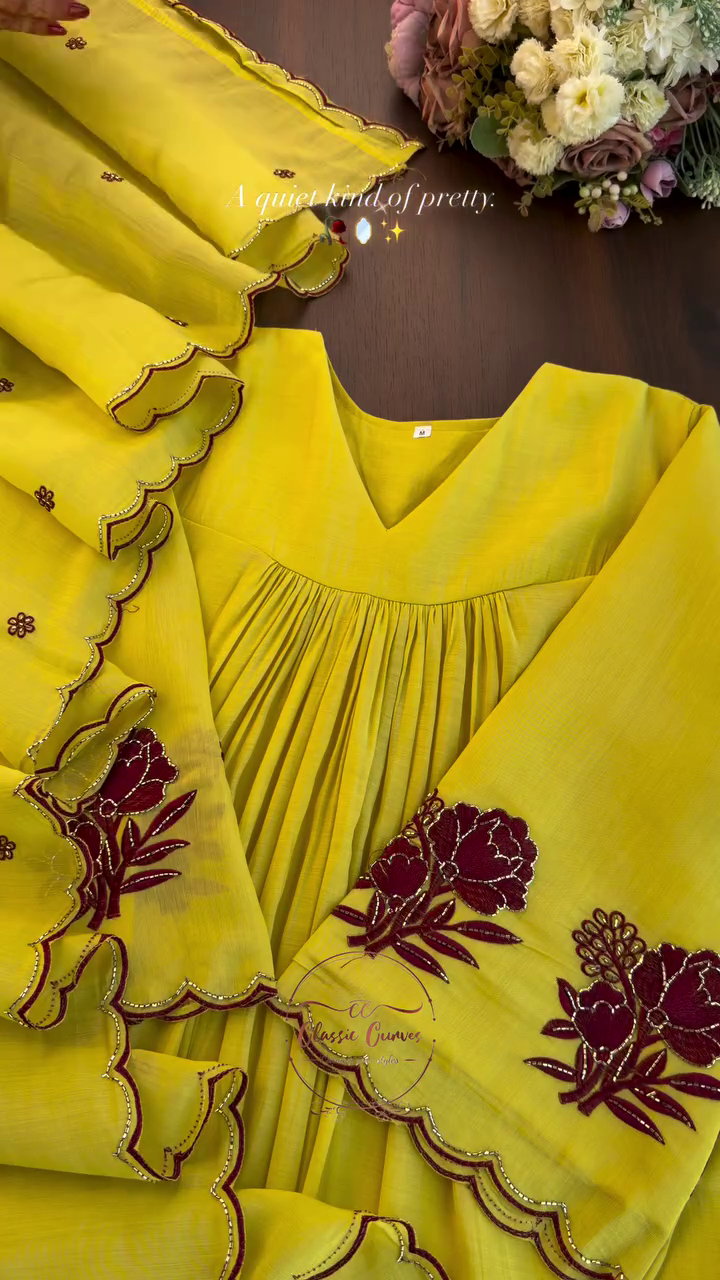 Embroidered Round Neck Top & Palazzos Co-Ords - Image 10
