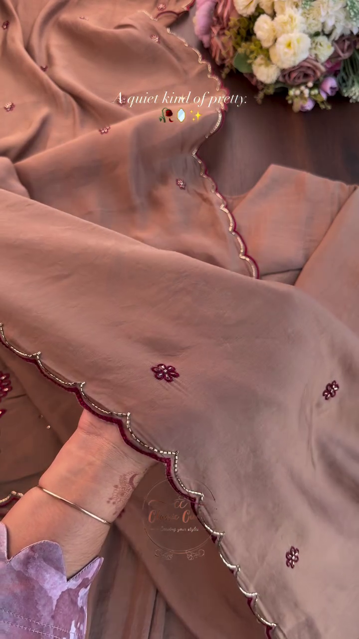 Embroidered Round Neck Top & Palazzos Co-Ords - Image 5