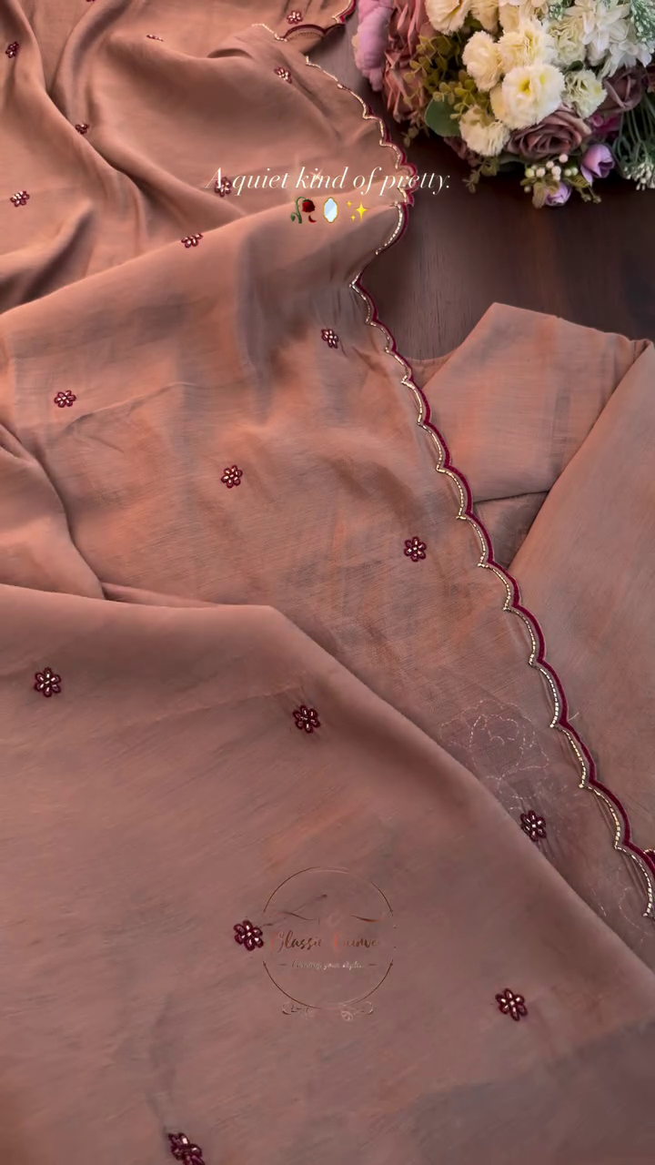 Embroidered Round Neck Top & Palazzos Co-Ords - Image 4