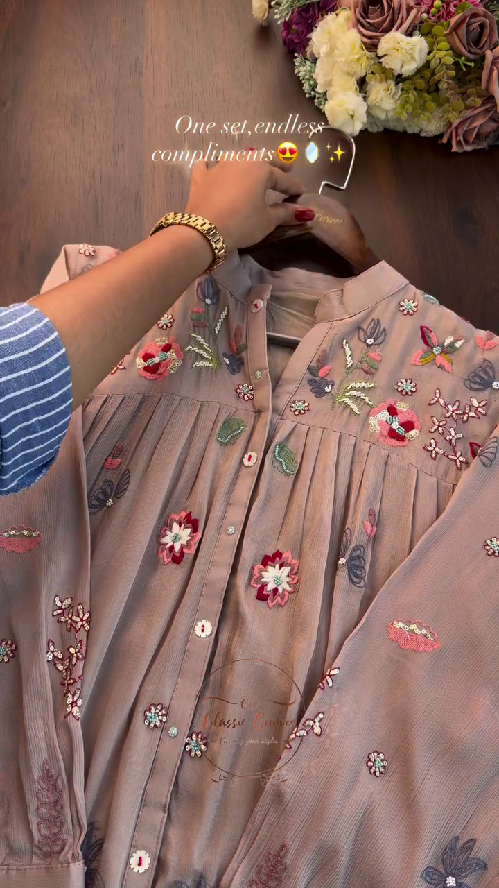 Women Floral Embroidered Panelled Thread Work Kurta with Trousers & With Dupatta