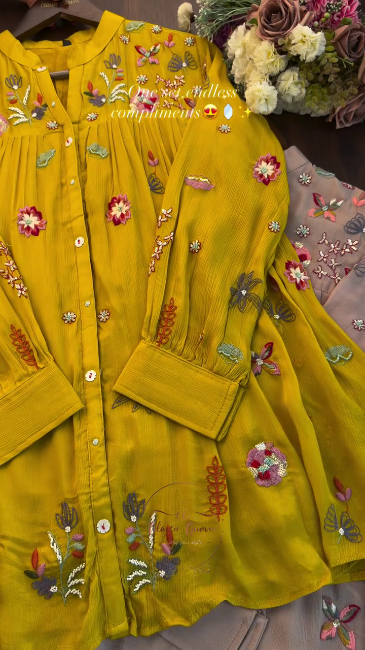 Women Floral Embroidered Panelled Thread Work Kurta with Trousers & With Dupatta - Image 4