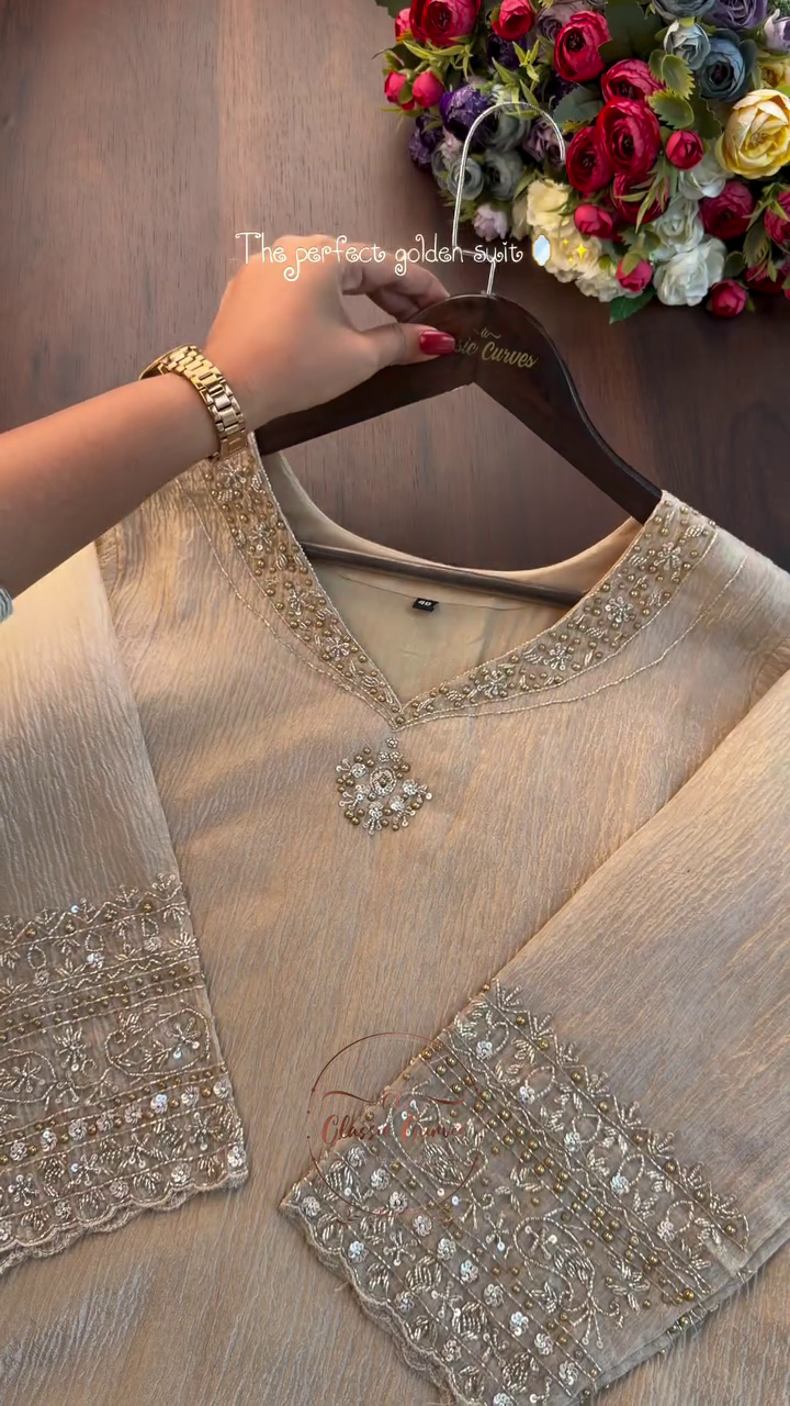 Women Floral Yoke Design Panelled Kurta with Trousers & With Dupatta - Image 9