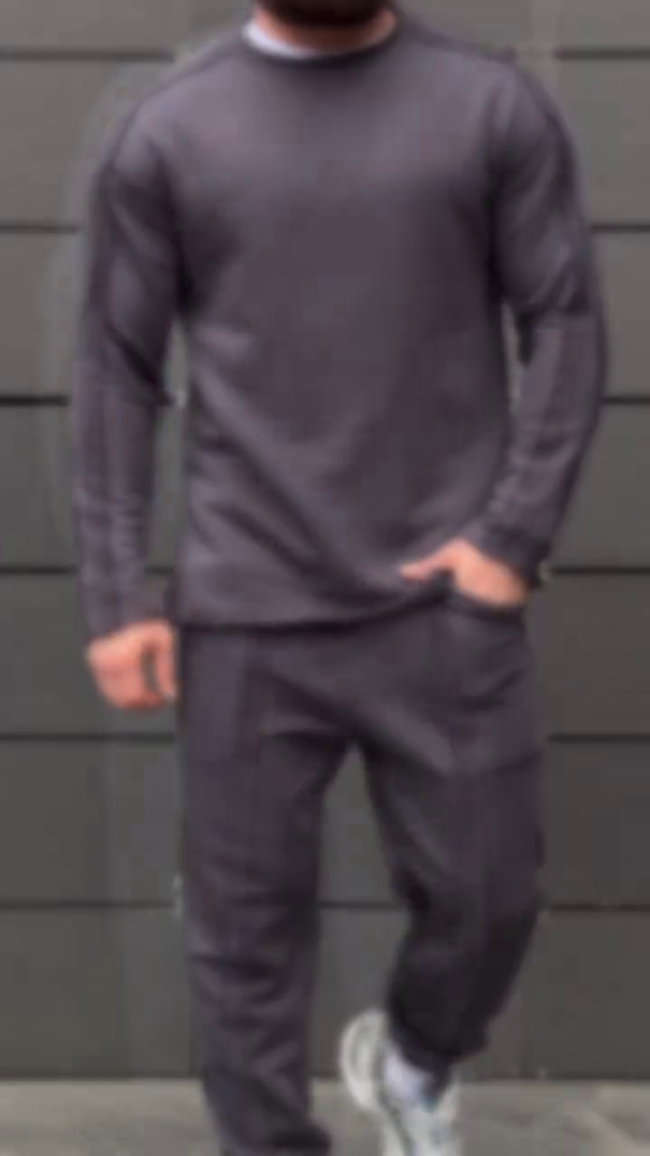 Round Neck Short Sleeves Oversized T-shirt & Joggers - Image 5