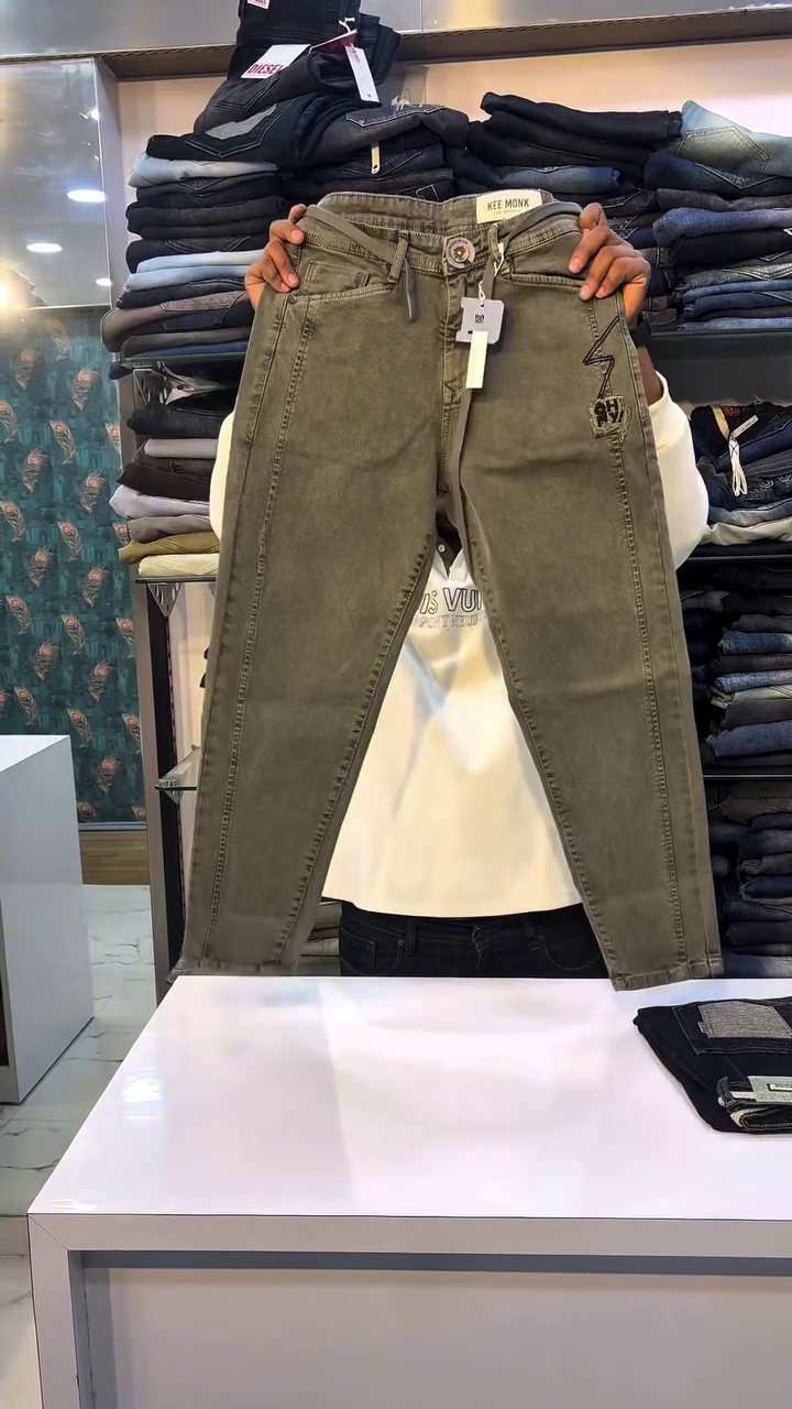 Men Slim Fit Mid-Rise Heavy Fade Stretchable Jeans - Image 4